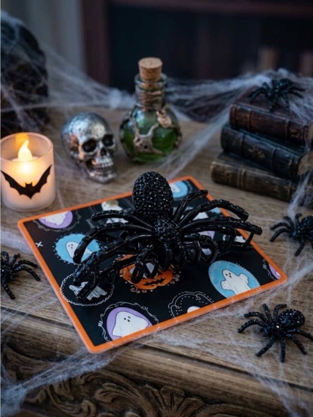 Black spider hair claw halloween hair clip
 #halloween #spooky